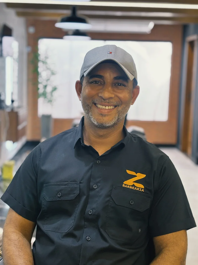 Sergio — Barbeiro na Zerno